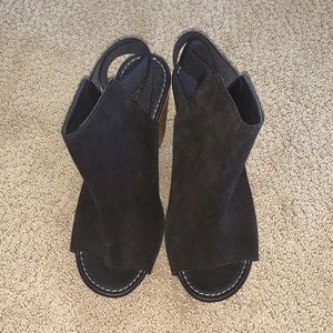 Kenneth Cole Reactions Women’s Wedge